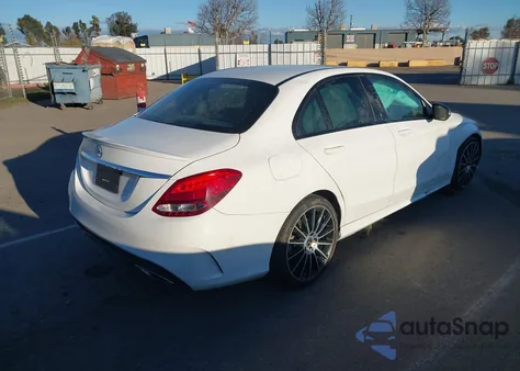2018 Mercedes-Benz C 300 из США, поврежденный, VIN 55SWF4JB3JU239737